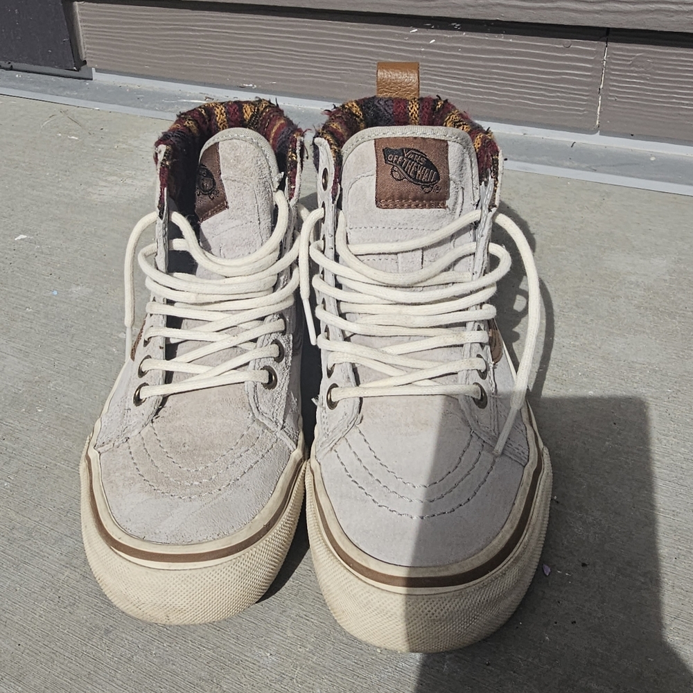 Gray vans - Picture 2 of 3